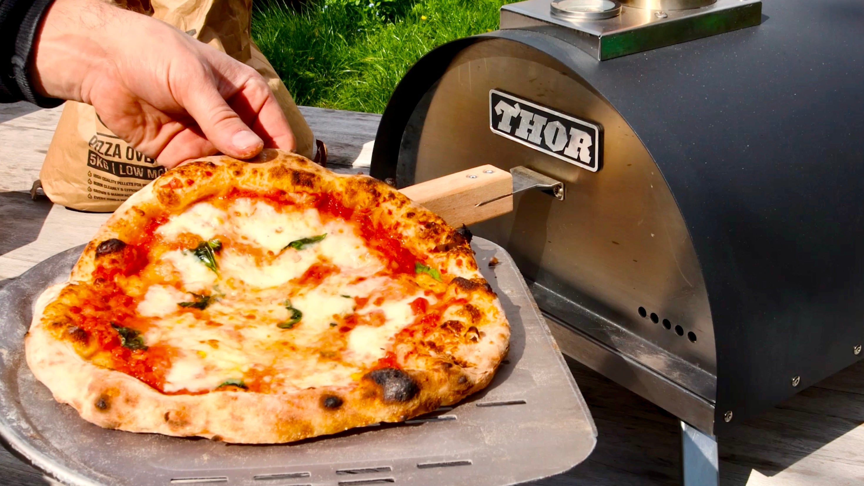Cooking Neapolitan Pizza in the Thor Wood Fired Pizza Oven – Love Logs