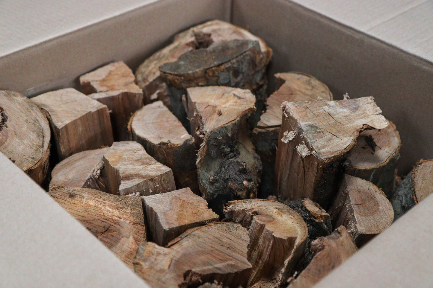 Love Logs apple wood logs in box