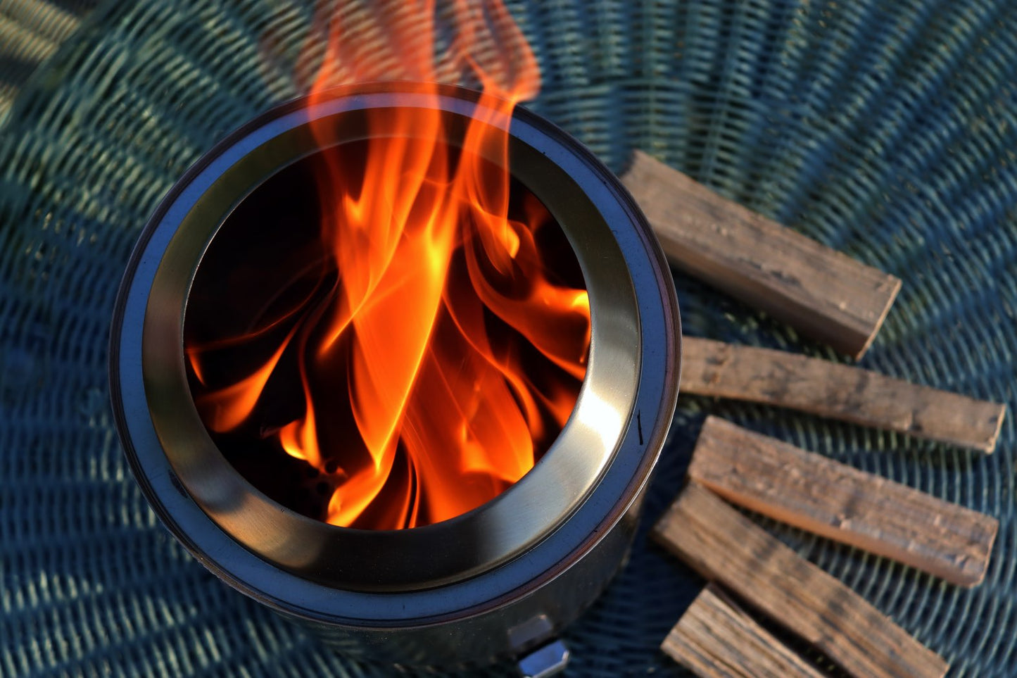 Love Logs Mini Fire Pit Wood burning cleanly in Solo Mesa XL